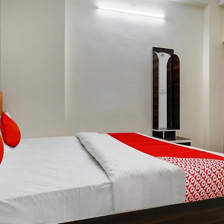 Hotel O Nitya Индор Екстериор снимка