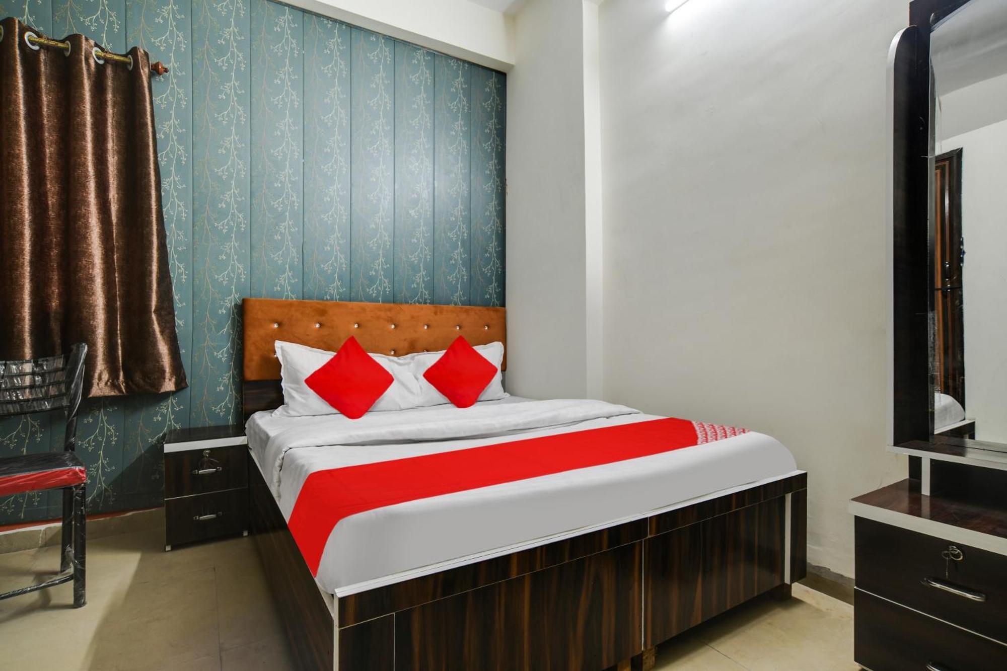 Hotel O Nitya Индор Екстериор снимка