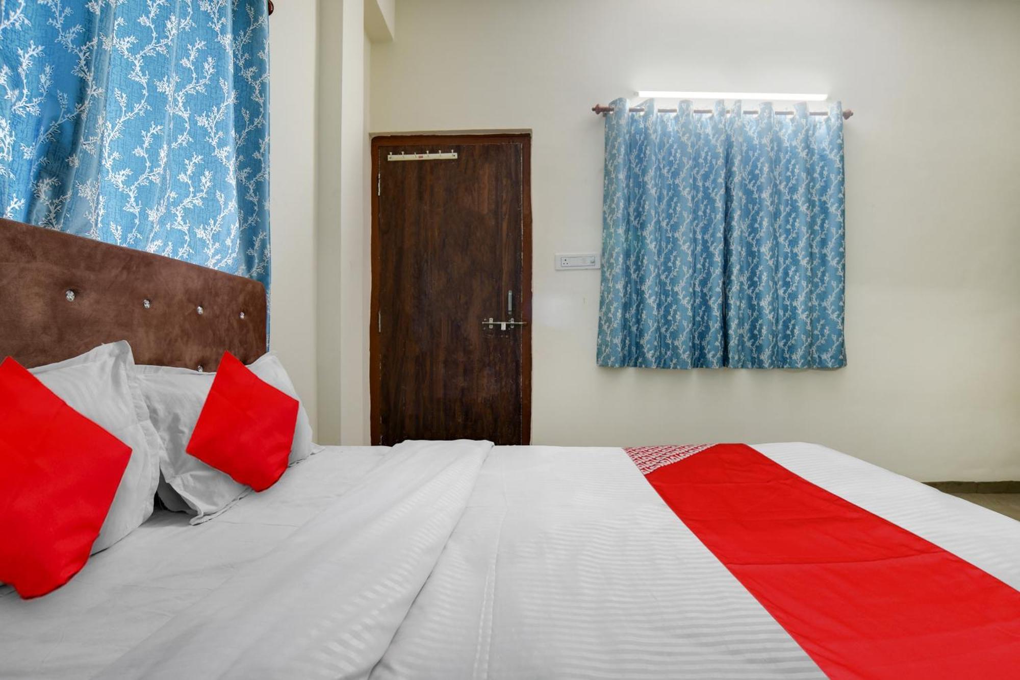 Hotel O Nitya Индор Екстериор снимка
