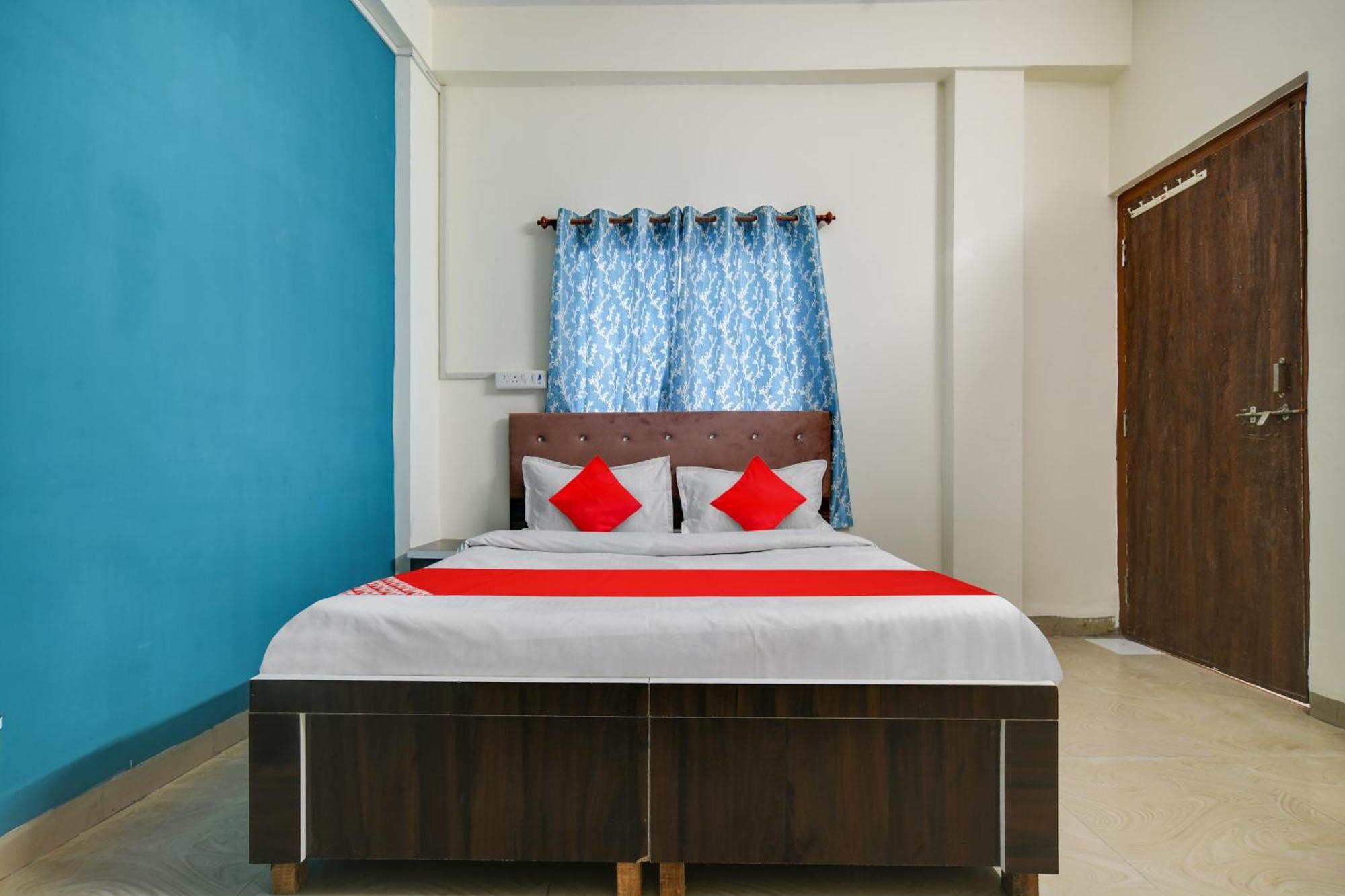 Hotel O Nitya Индор Екстериор снимка
