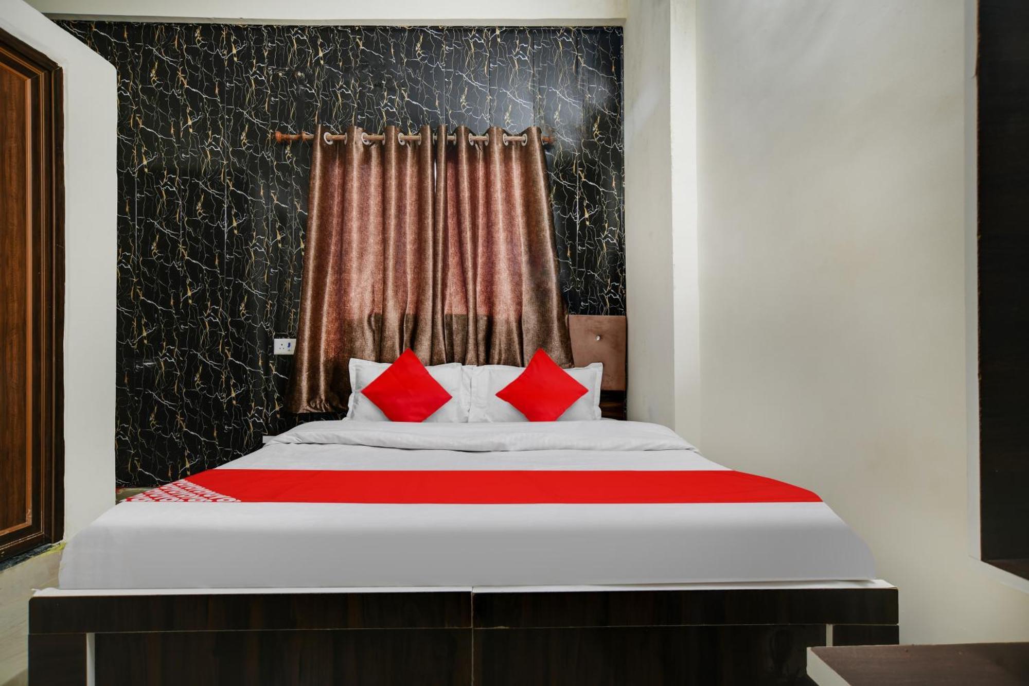 Hotel O Nitya Индор Екстериор снимка